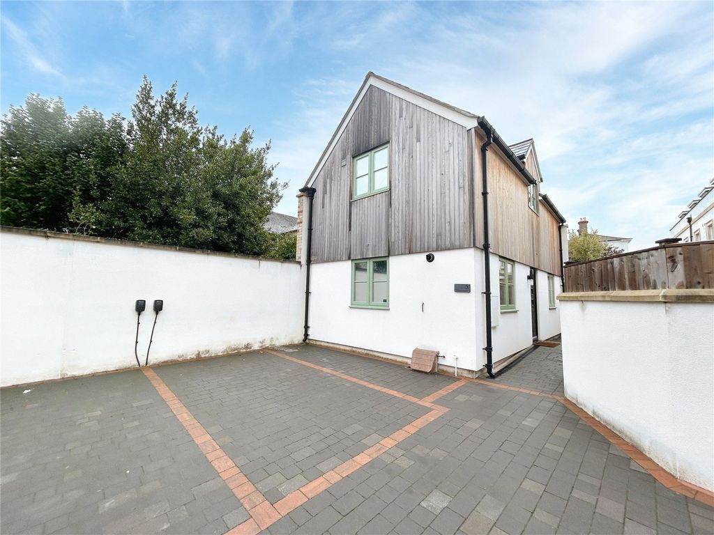 Property photo 1 of 13 Picture No. 14