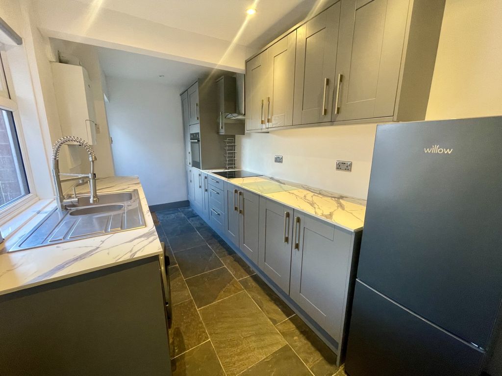 Property photo 3 of 9 Fd8147c8-c15367Ca-144F-4964-89d1-c648675d5F8d