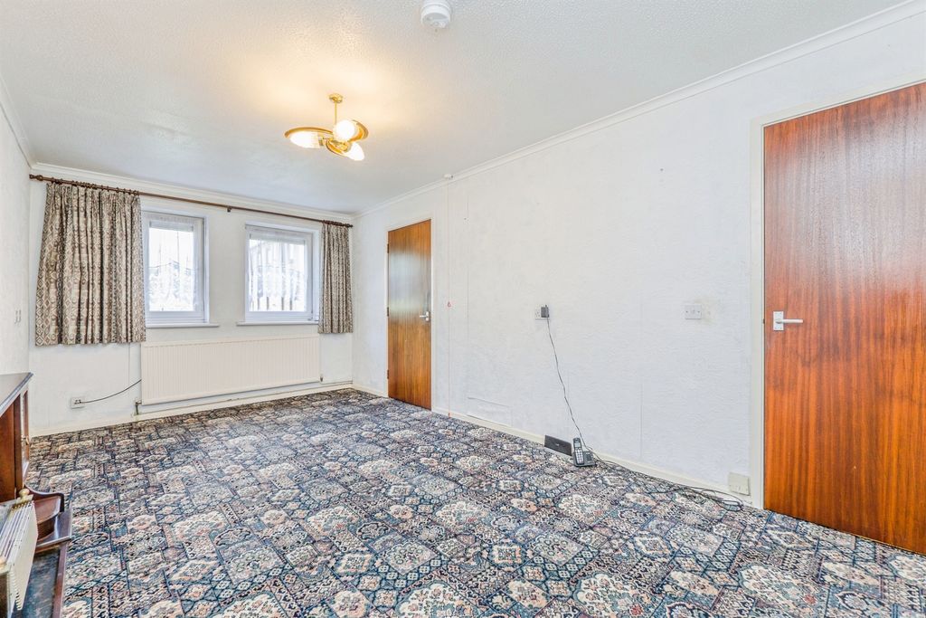 Property photo 3 of 21
