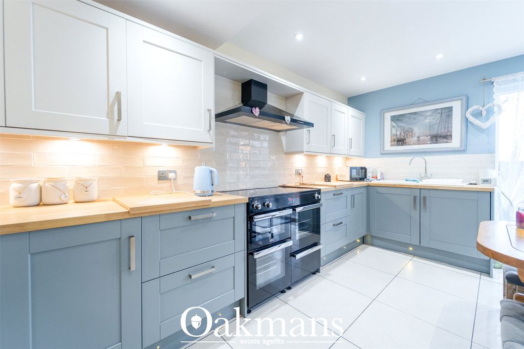 Property photo 3 of 33 Picture No. 31