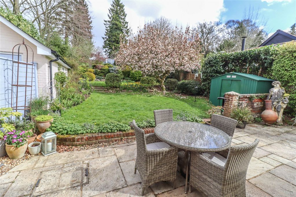 Property photo 2 of 19 Picture No. 17