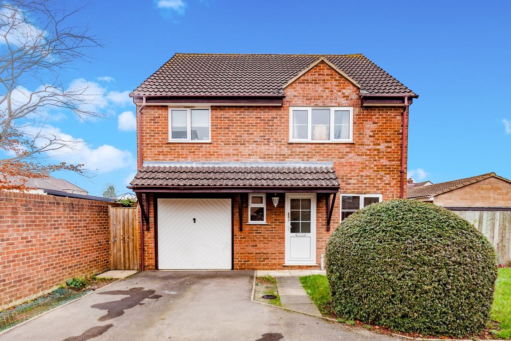 Property photo 2 of 7 82527
