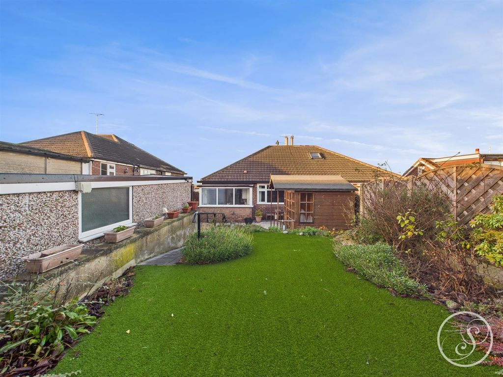 Property photo 1 of 14 External