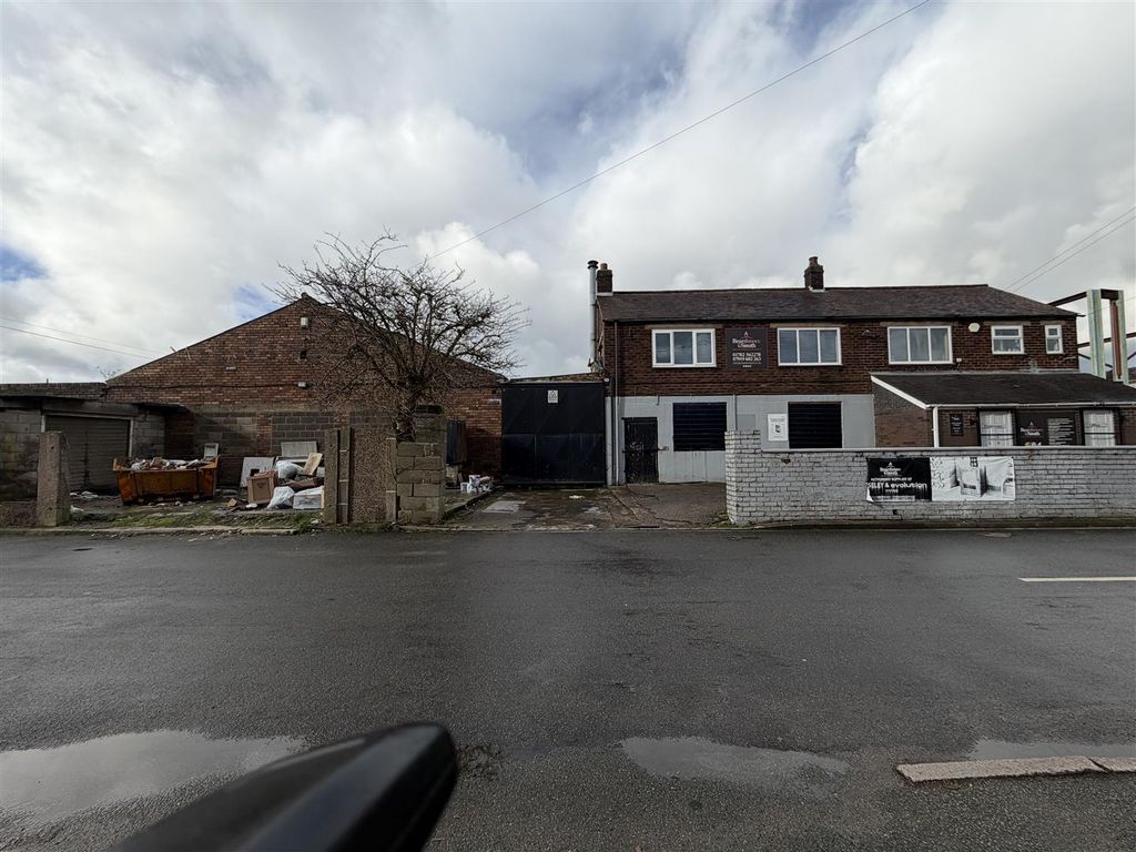 Property photo 1 of 16