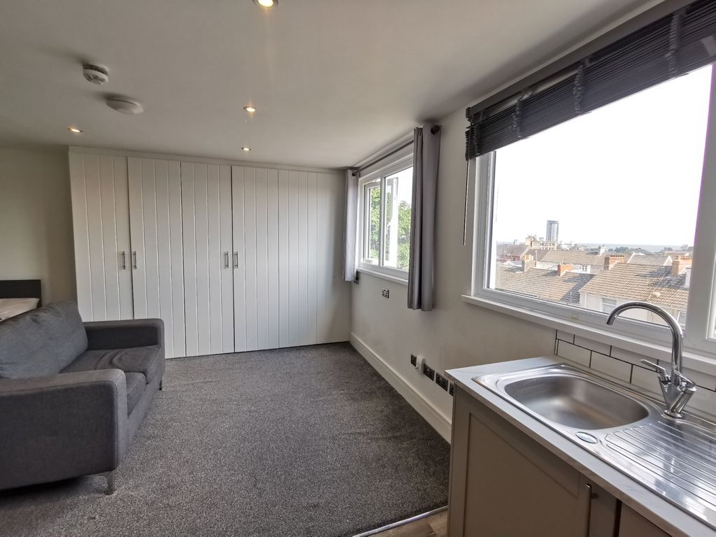 Property photo 2 of 16 Photo 1