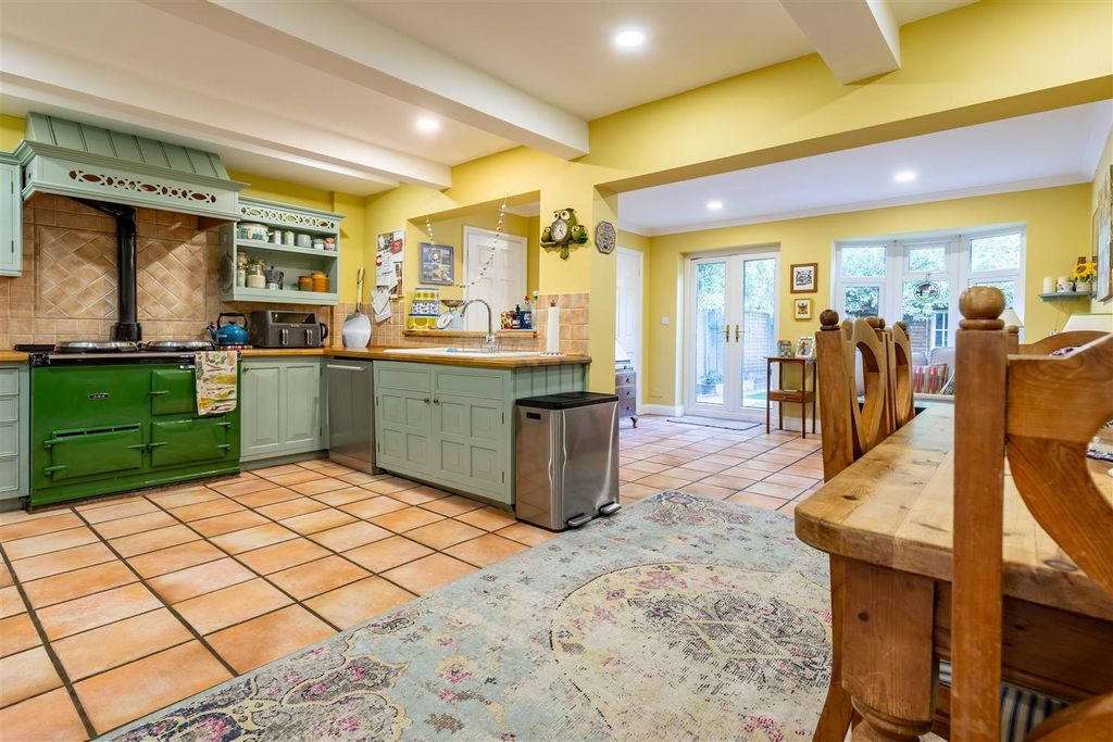 Property photo 2 of 25 Eb9A7179-Hdr.Jpg