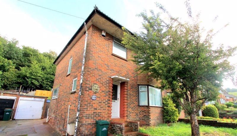 Property photo 1 of 6 Ashurst Road