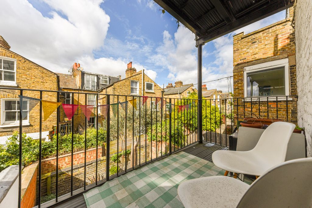 Property photo 2 of 7