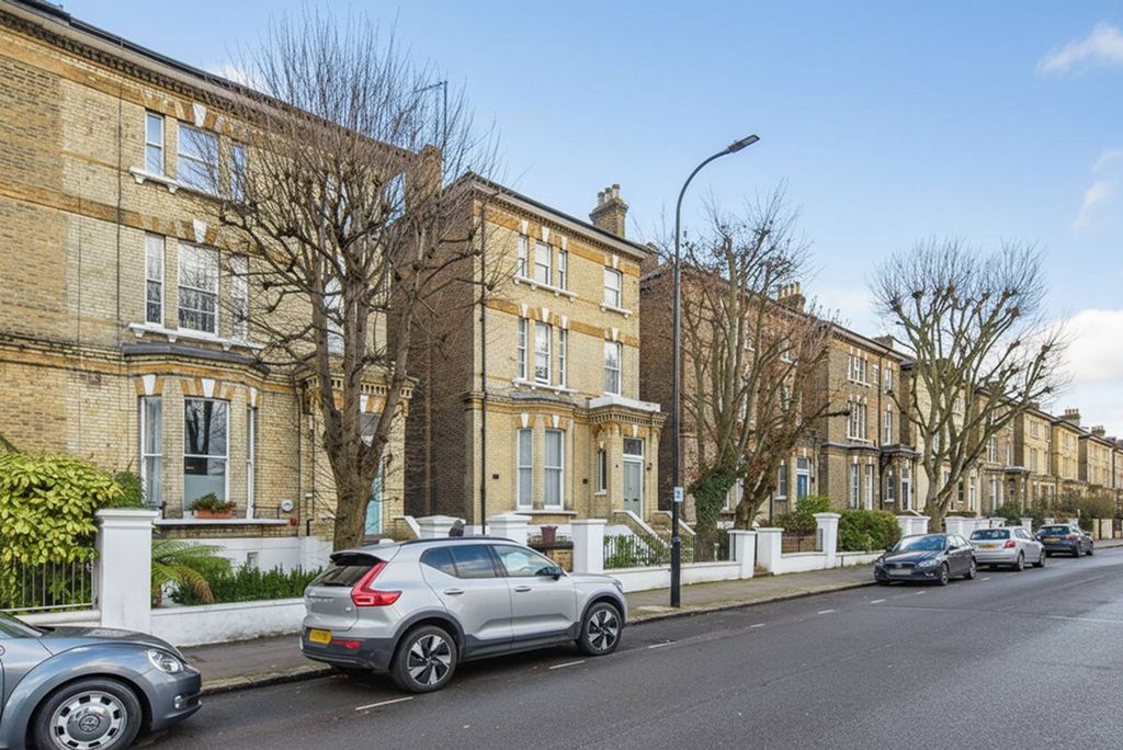 Property photo 2 of 5