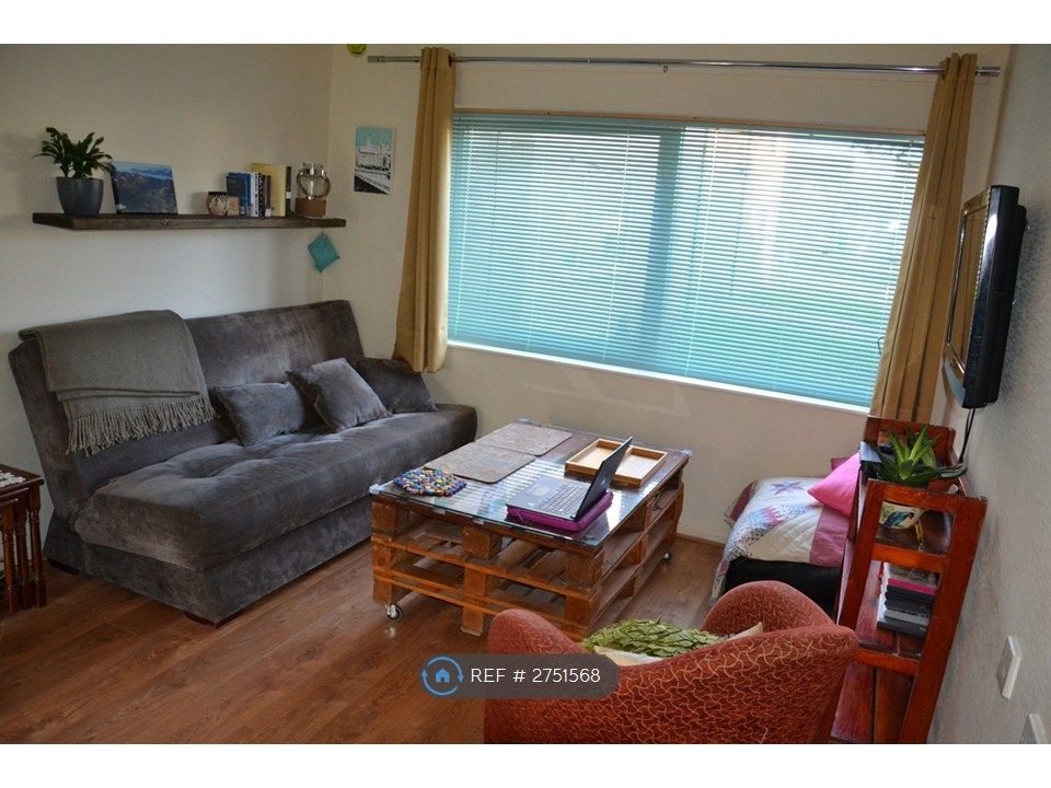 Property photo 2 of 21 Livingroom With Modern And Upcycling Furniture