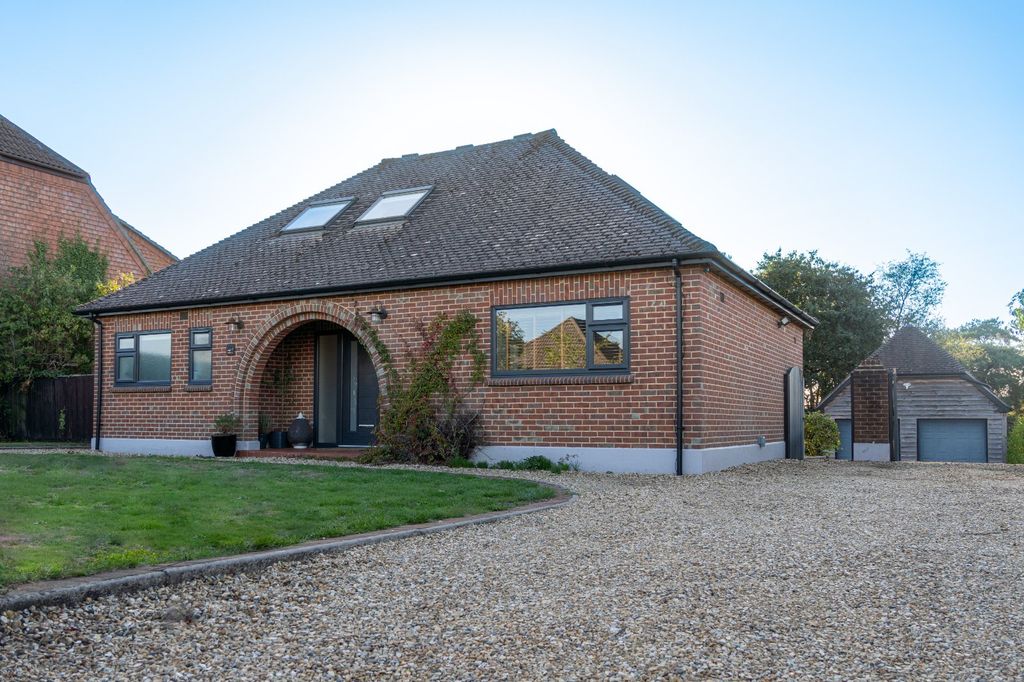 Property photo 1 of 23 Picture No. 32