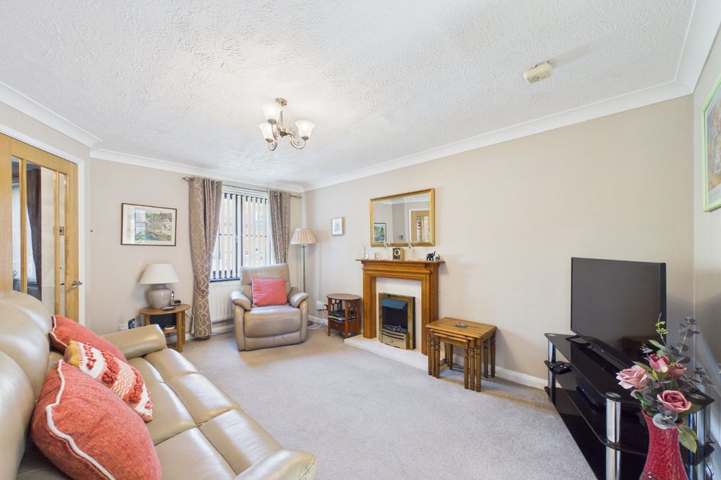 Property photo 2 of 12 Picture No. 41