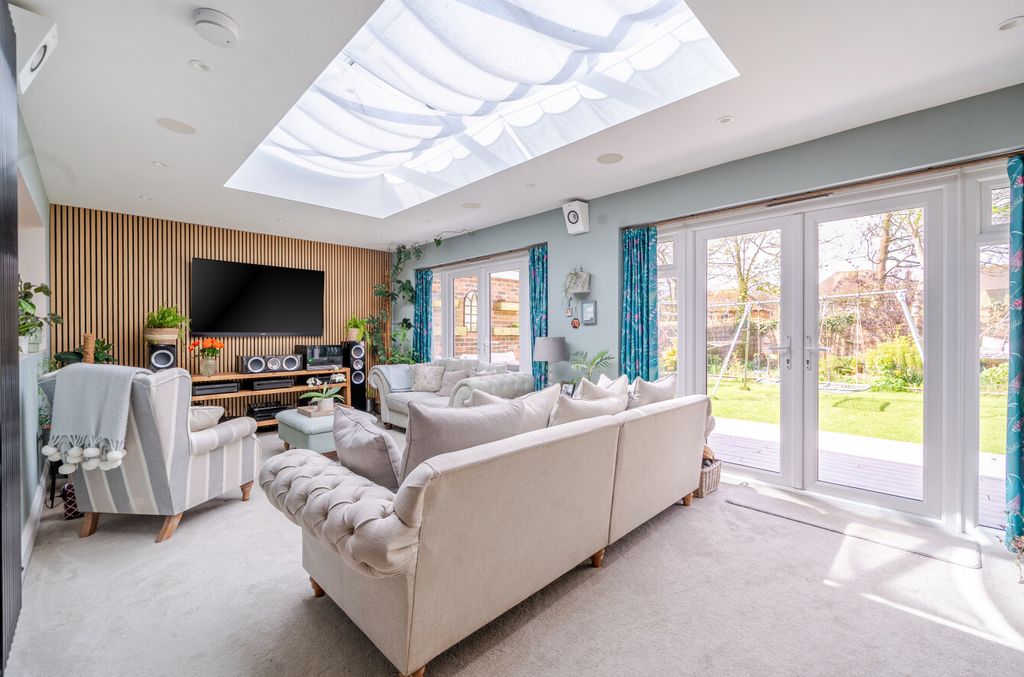 Property photo 2 of 14 1438915-13-69d784...