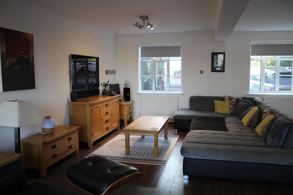 Property photo 2 of 20 Img_2951.Jpg