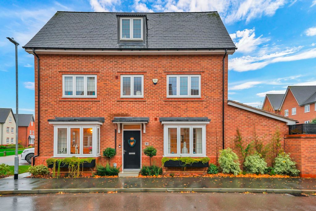 Property photo 1 of 50