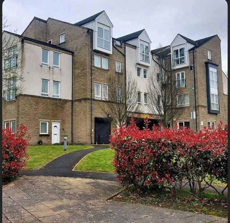 Property photo 2 of 17