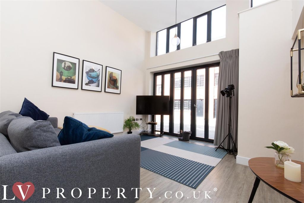 Property photo 3 of 13 N11.Jpg