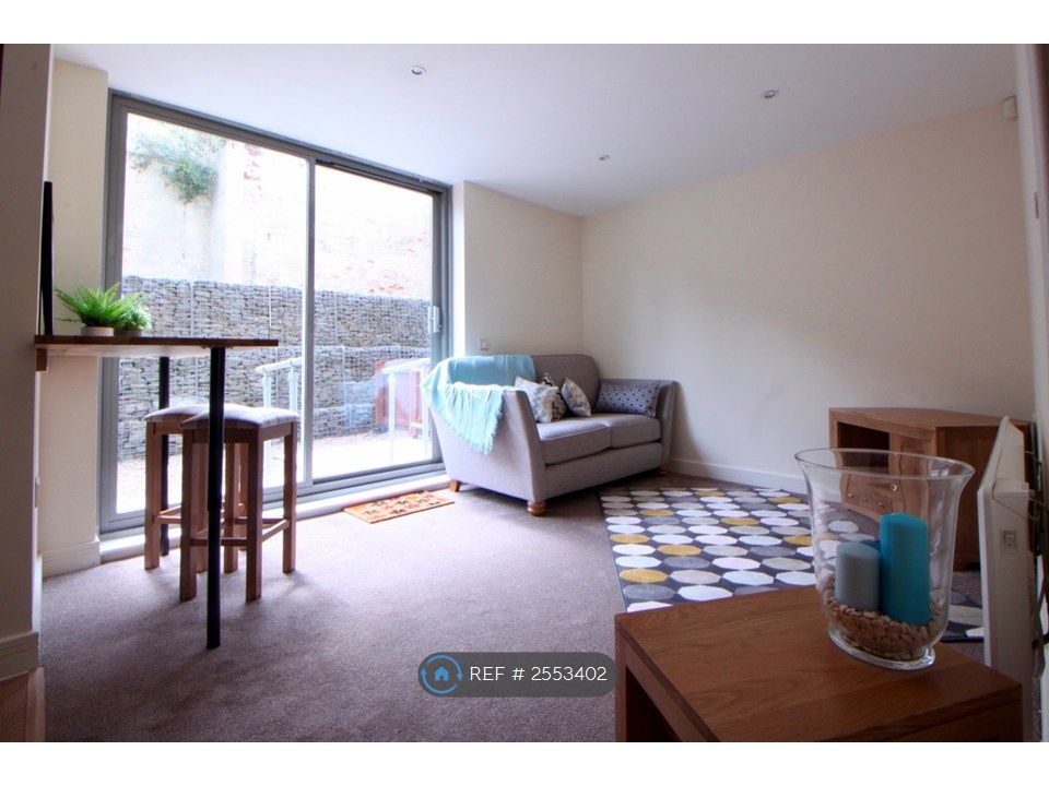 Property photo 2 of 9