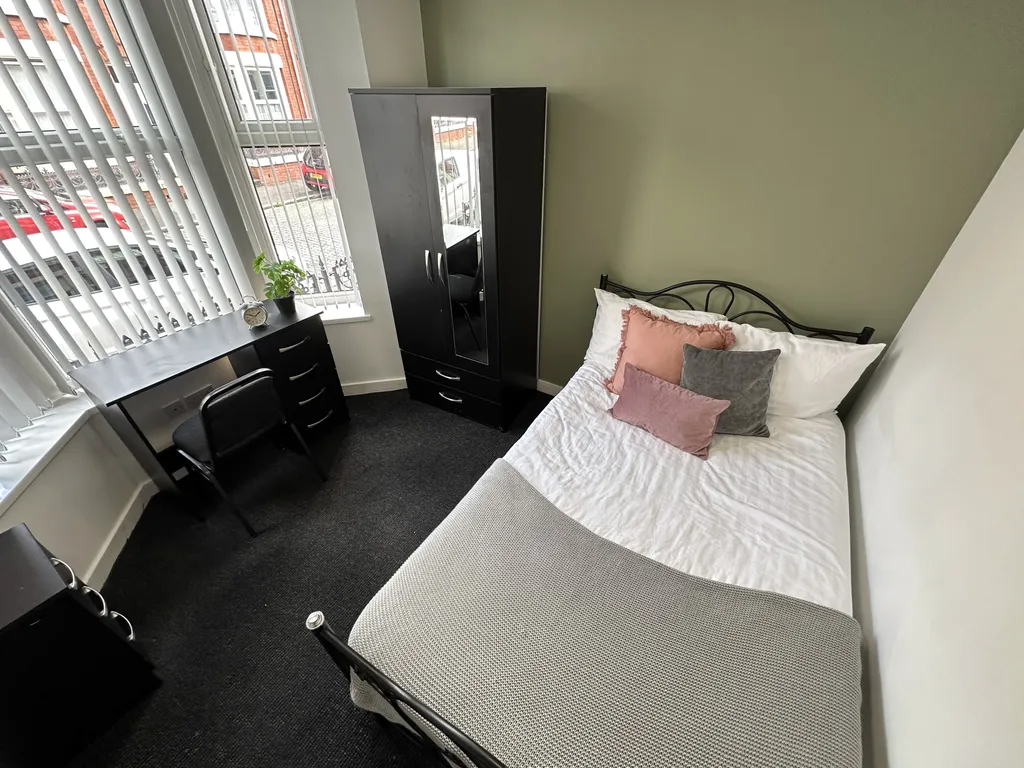 Empress Road L7 - View 6