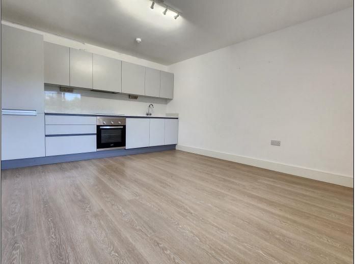 Property photo 2 of 6 Kitchen