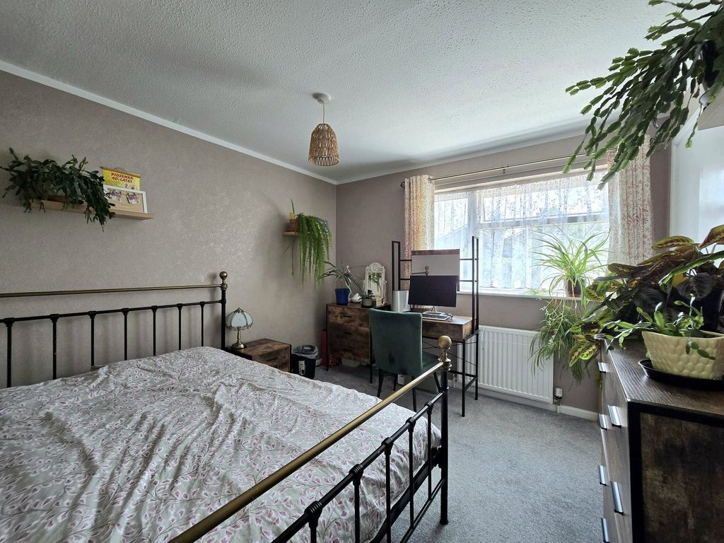 Property photo 3 of 26