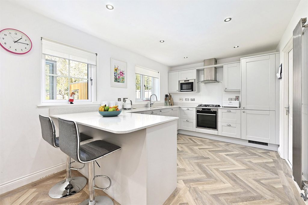 Property photo 3 of 17 Picture No. 12