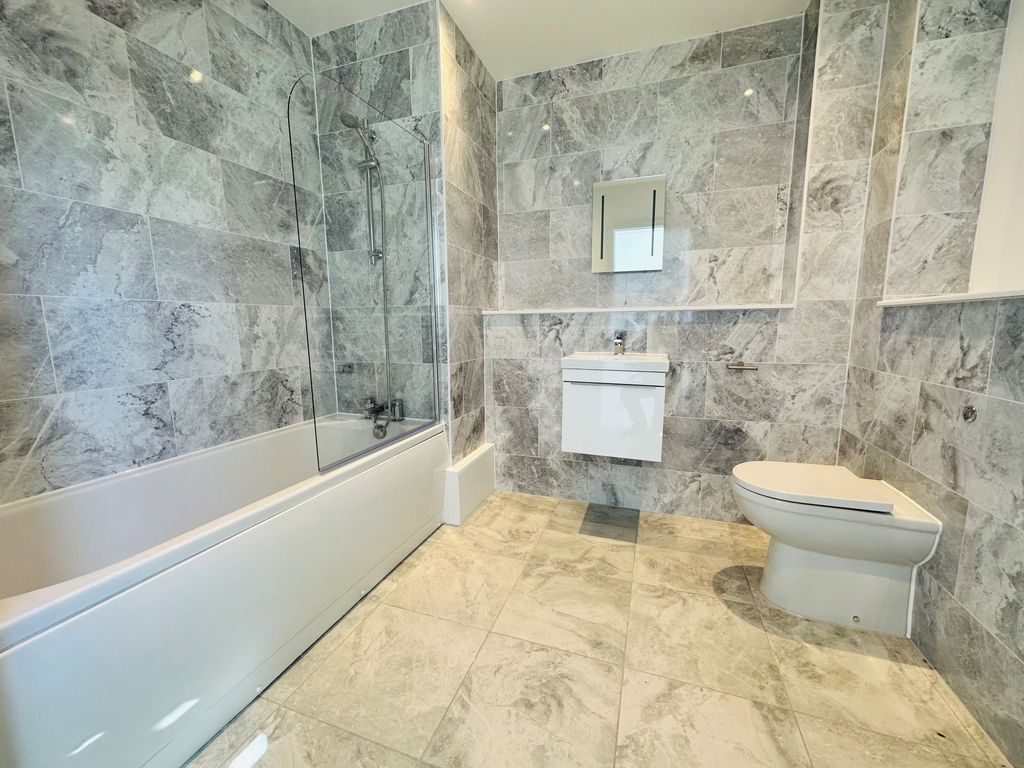 Property photo 3 of 5 Bathroom