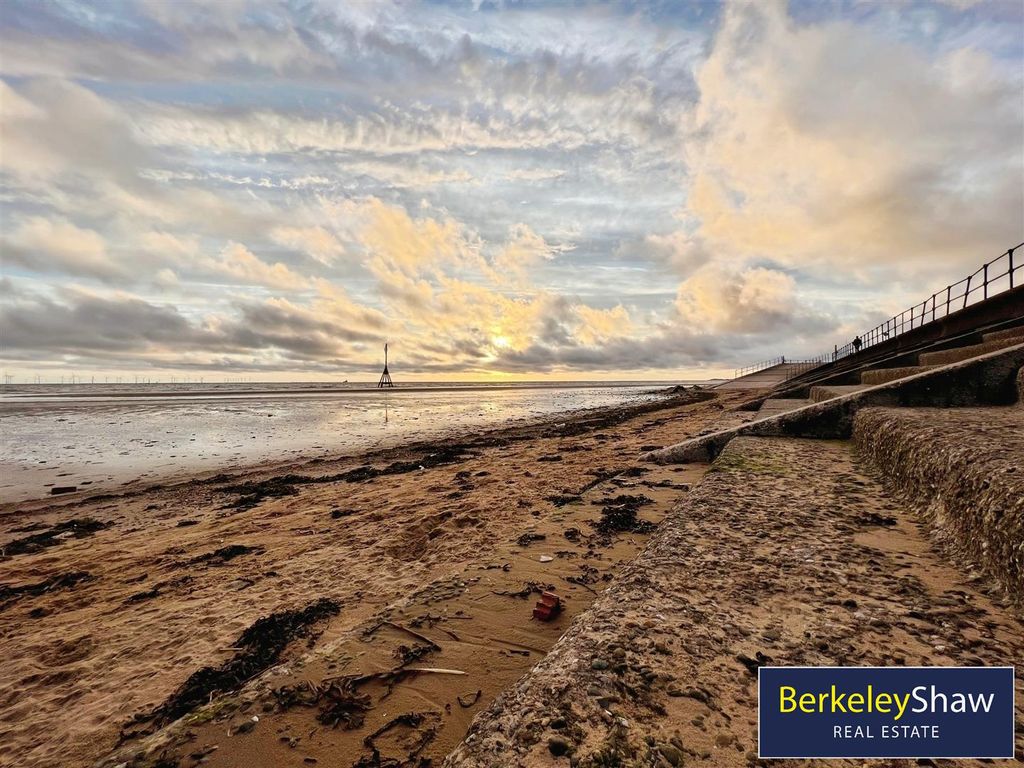 Property photo 3 of 36 7F7Fa54c--4631-8B46-50F818938B22-33239-00000489Afb