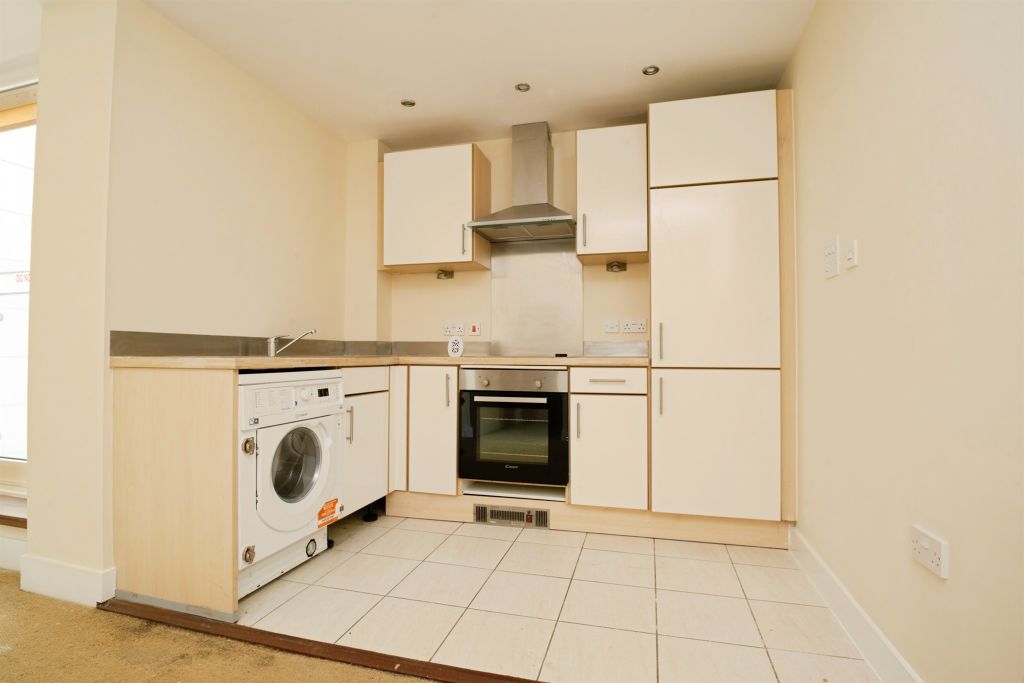 Property photo 3 of 8