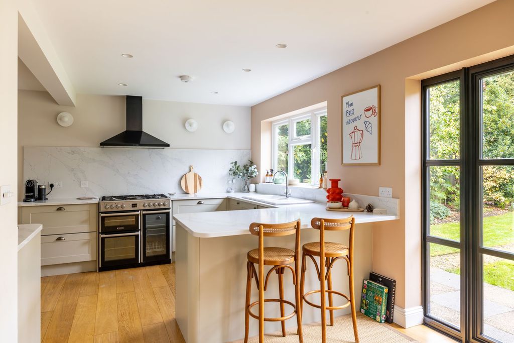 Property photo 3 of 17