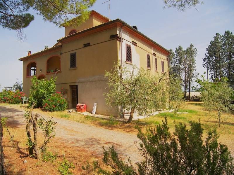 Property photo 3 of 10