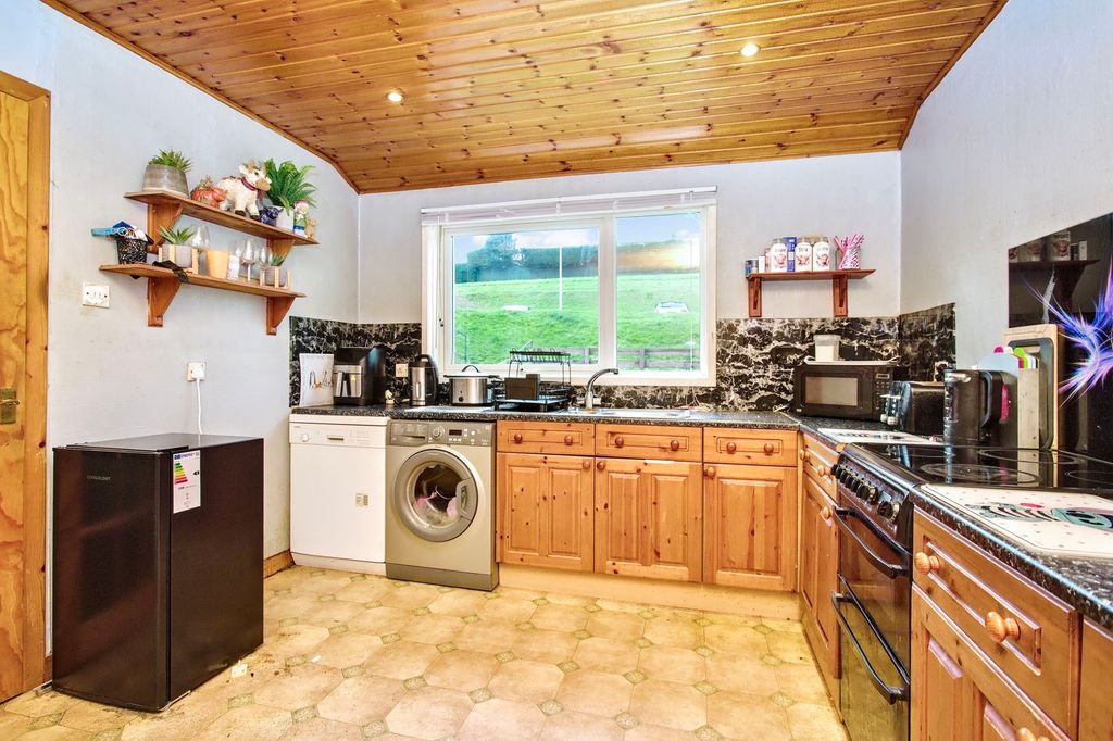 Additional image 5 of 3 bed end terrace house for sale55 Kingsway, Peebles EH45