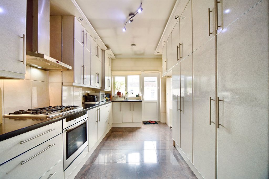 Property photo 3 of 23 Picture No. 36