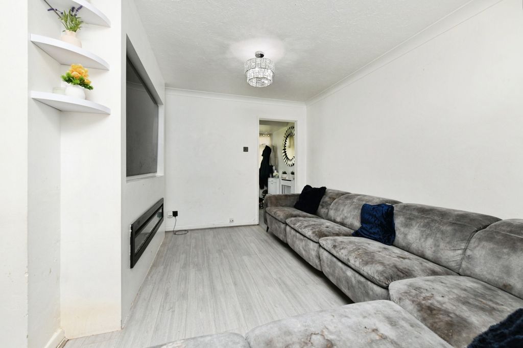 Property photo 2 of 19 Pbox-Img.Jpg