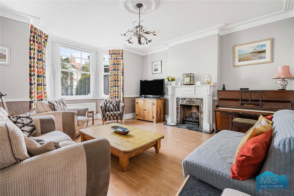 Property photo 2 of 39 Picture No. 03