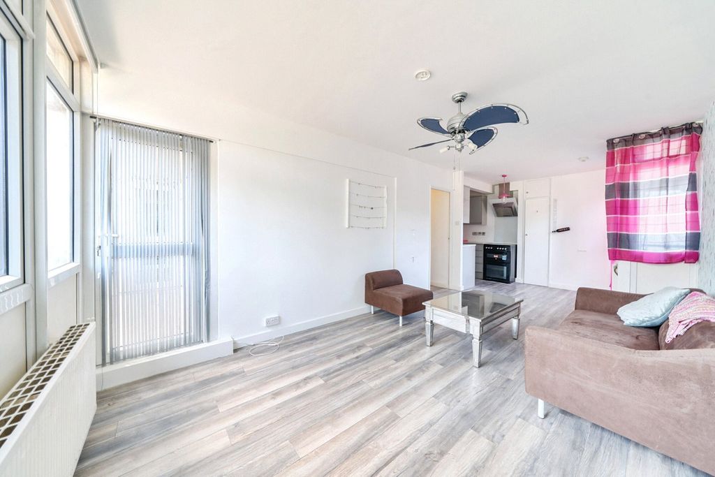 Property photo 3 of 12 Picture No. 45