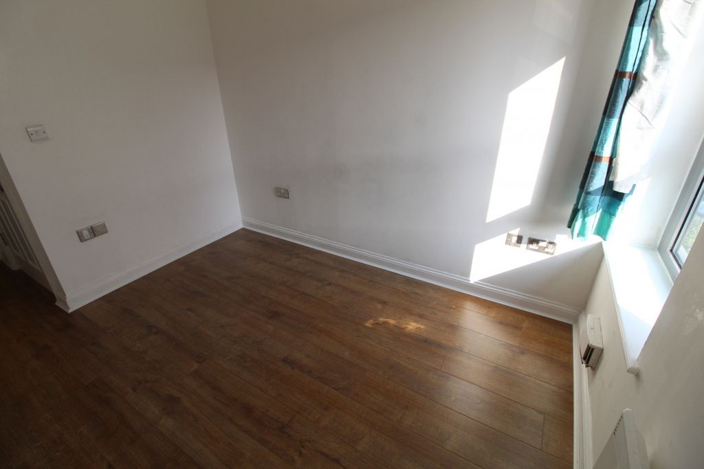 Property photo 3 of 13 Gallery