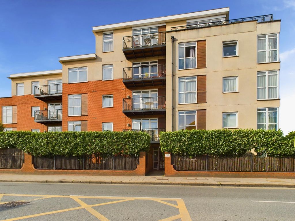 Property photo 1 of 8