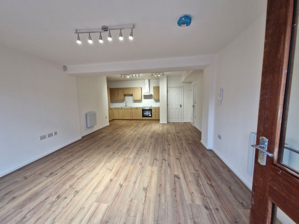 Property photo 2 of 9 Lounge