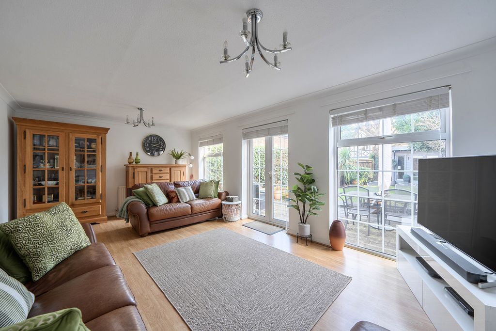 Property photo 1 of 23