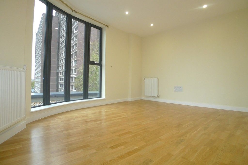 Property photo 3 of 4 Lounge