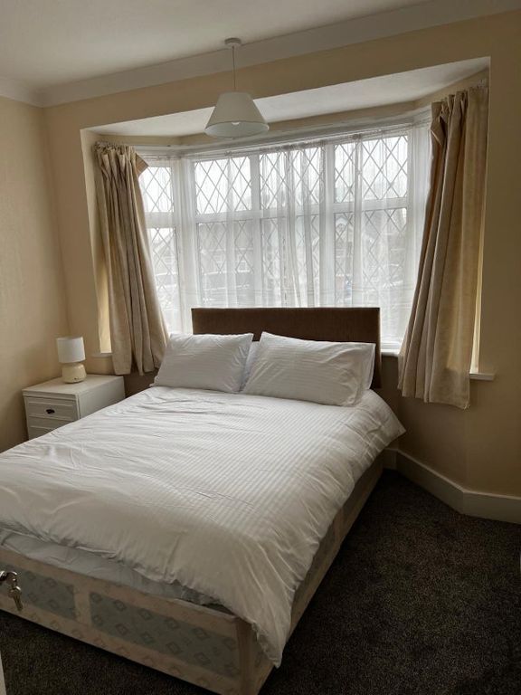 Property photo 1 of 8 Bedroom