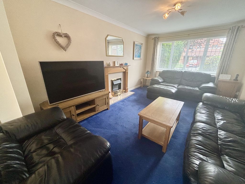 Property photo 2 of 21