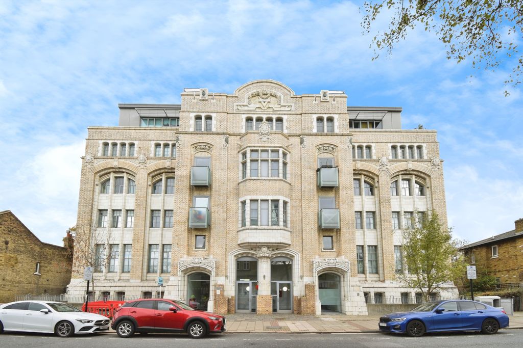 Property photo 3 of 20 3