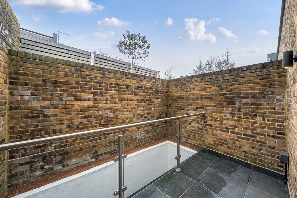 Property photo 3 of 13 Picture No. 21