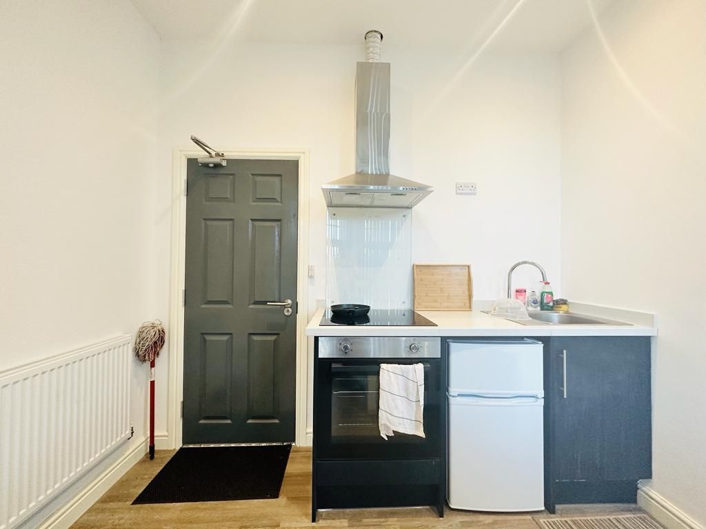 Property photo 3 of 4 Kitchen Area