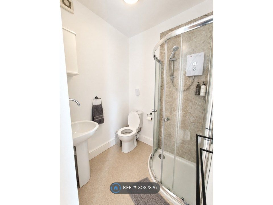 Property photo 3 of 3