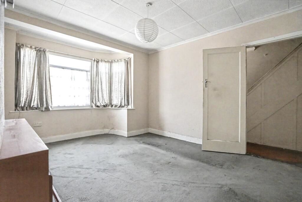 Property photo 3 of 4