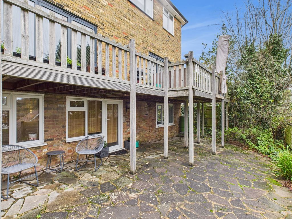 Property photo 3 of 22 Picture No. 03