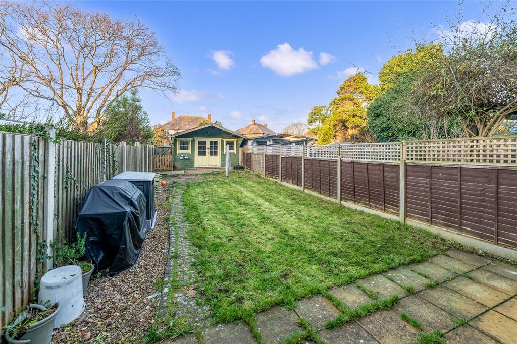 Property photo 3 of 23 Picture No. 21